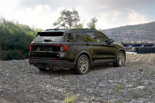 إكسبلورر إس تي Rear angle view