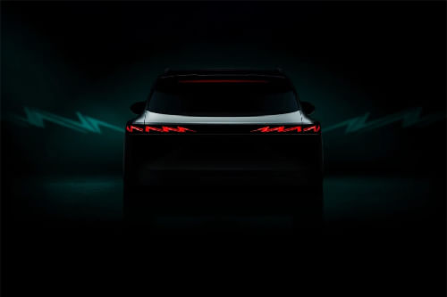 Full Rear View of OMODA C7