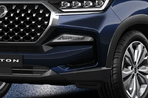 Rexton Front Fog Lamp