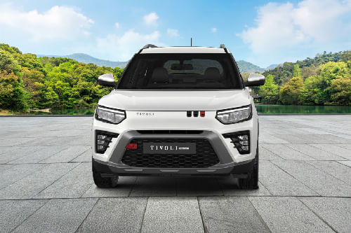 Full Front View of إكس إل في