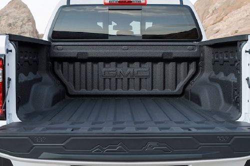 Trunk Open Closer View of كانيون