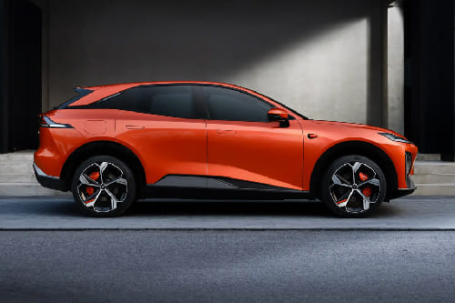 إس 07 Medium Angle Front View