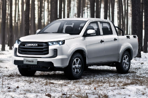 JMC  Vigus Double Cabin Front angle low view