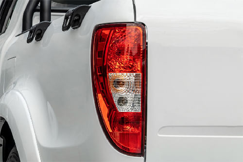 فيجوس دابل كابين Tail light