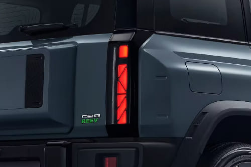 03T Tail light