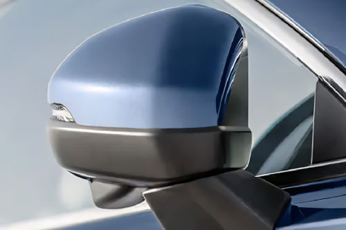 هوندا CR-V Drivers Side Mirror Front Angle