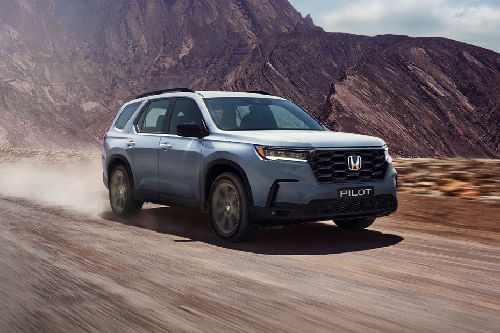 هوندا بايلوت Front Medium View