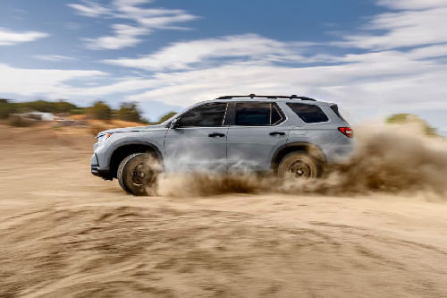 بايلوت Side view