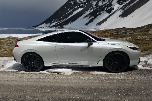 Prelude Medium Angle Front View