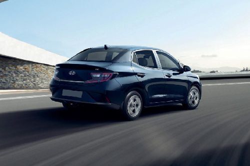 جراند آي 10 Rear angle view