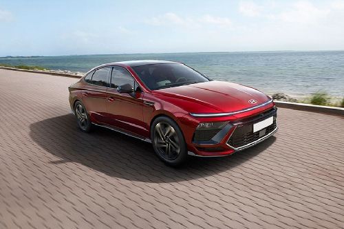 Hyundai Sonata Front Medium View