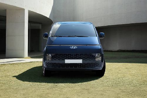 Full Front View of ستاريا