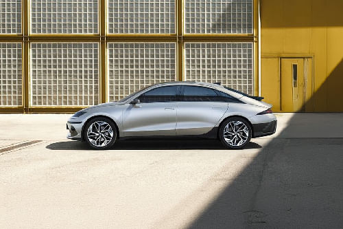 Ioniq 6 Side view