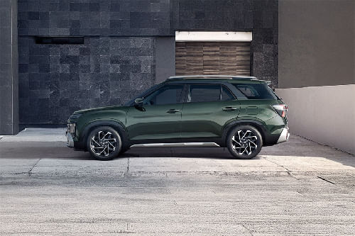 Creta Grand Side view