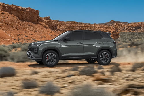 Rear Cross View of Hyundai Creta