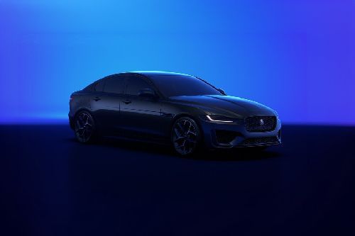 جاكوار XE Front Cross Side View