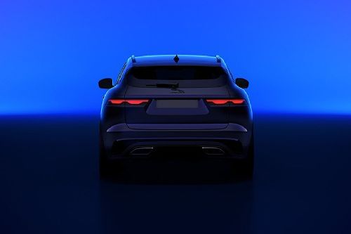 Rear Medium View of جاكوار إف-بايس