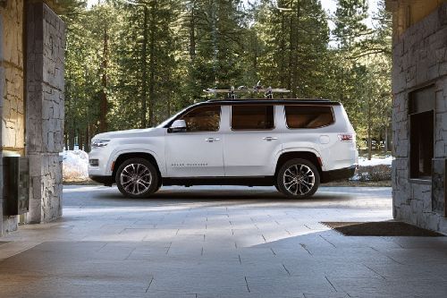 جراند واجونير Side view