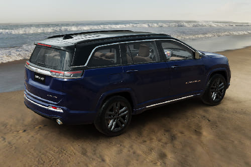 Commander Rear Medium Side View