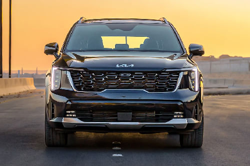 Full Front View of سورينتو