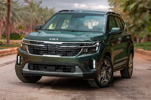 سيلتوس Tilted Front View