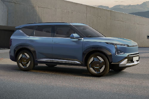 كيا EV5 Front Cross Side View