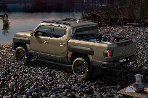 Rear Cross Side View of كيا تاسمان