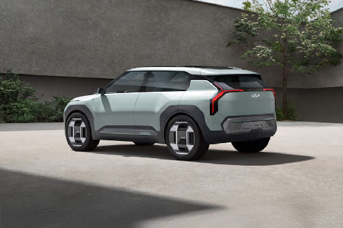 Rear Cross Side View of KIA EV3