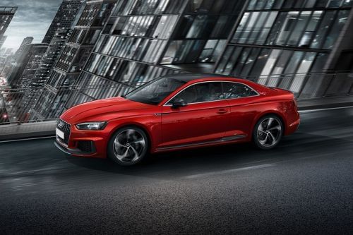 أودي آر إس 5 كوبيه Front Side View