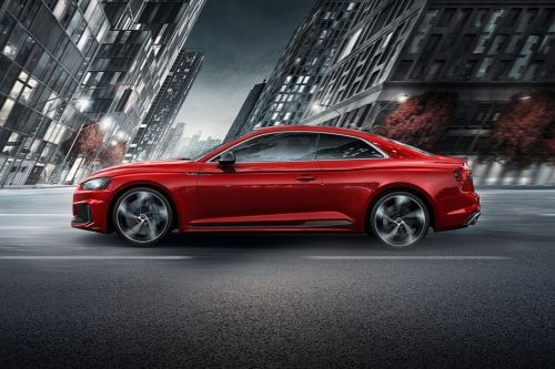 آر إس 5 كوبيه Side view