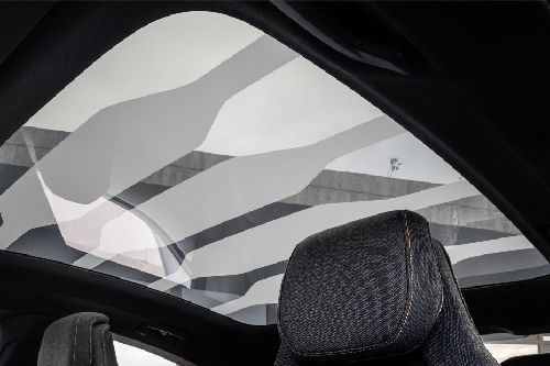 أودي إي-ترون جي تي Sunroof Moonroof