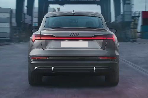 Full Rear View of أودي إي-ترون سبورتباك
