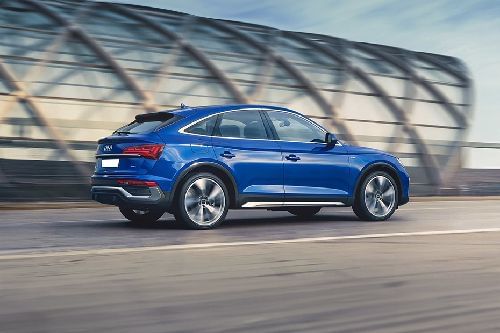 Q5 Sportback Rear Medium Side View