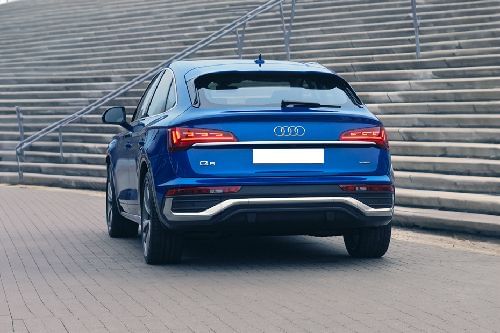 Rear Medium View of Audi Q5 Sportback