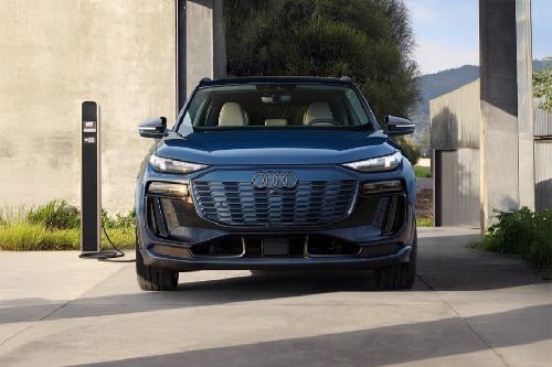 Full Front View of كيو 6 إي-ترون