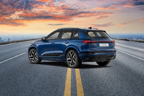 Rear Cross Side View of Audi Q6 E-Tron