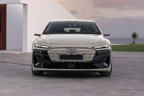 Full Front View of أيه 6 إي-ترون