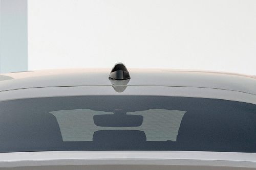 أيه 6 إي-ترون Roof Antenna