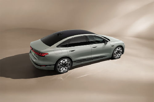 A6L e-tron Rear angle view