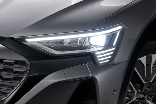 Q8 إي-ترون Headlight