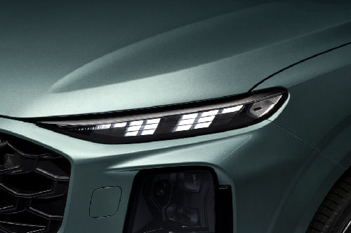 كيو 3 2026 Headlight