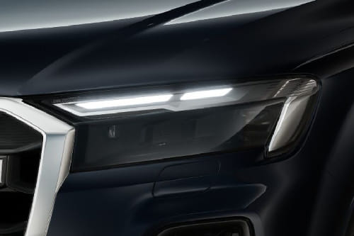 Q7 Headlight