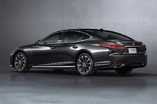Rear Cross Side View of لكزس LS