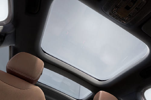 مرسيدس بنز فئة GLB Sunroof Moonroof