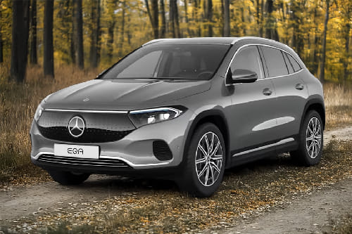 مرسيدس بنز  EQA Front angle low view