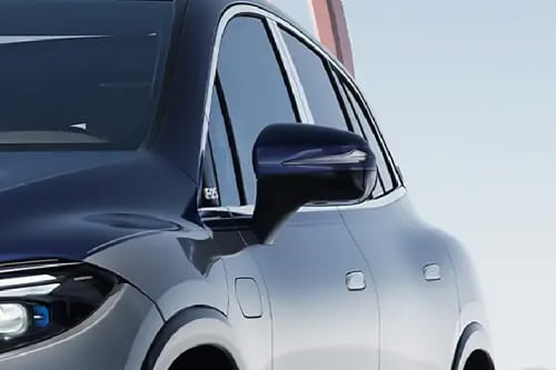 مرسيدس بنز مايباخ إي كيو إس Drivers Side Mirror Front Angle