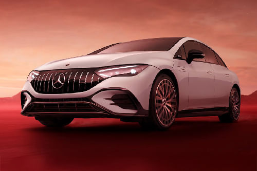 إي كيو إي Front deep low Angle View