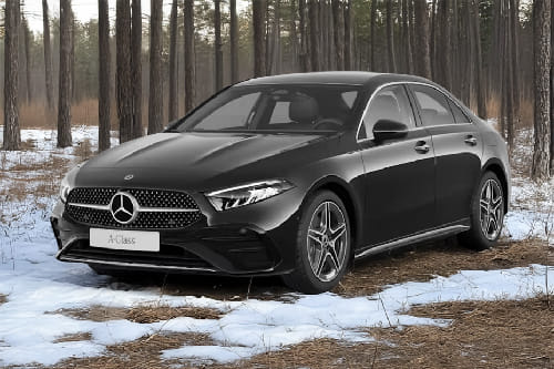 مرسيدس بنز  إيه إم جي إيه-كلاس سيدان Front angle low view