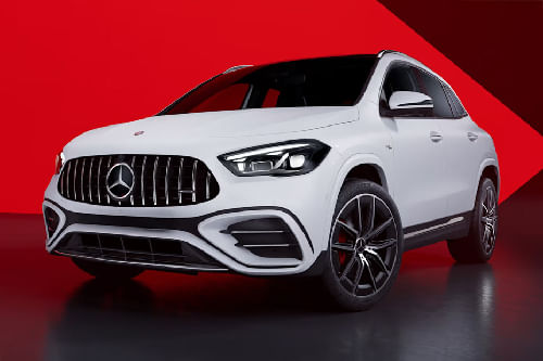 AMG GLA Front deep low Angle View