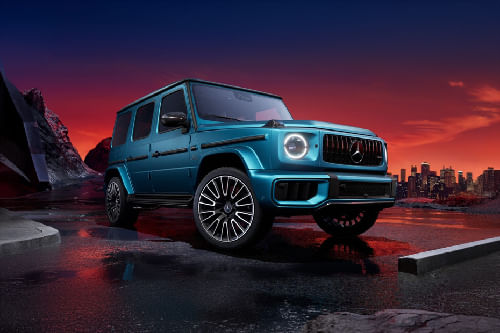 Mercedes-Benz G-Class Front Medium View